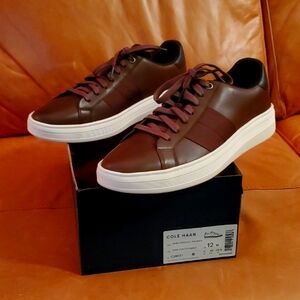 NWT COLE HAAN  LEATHER SNEAKERS SIZE 12